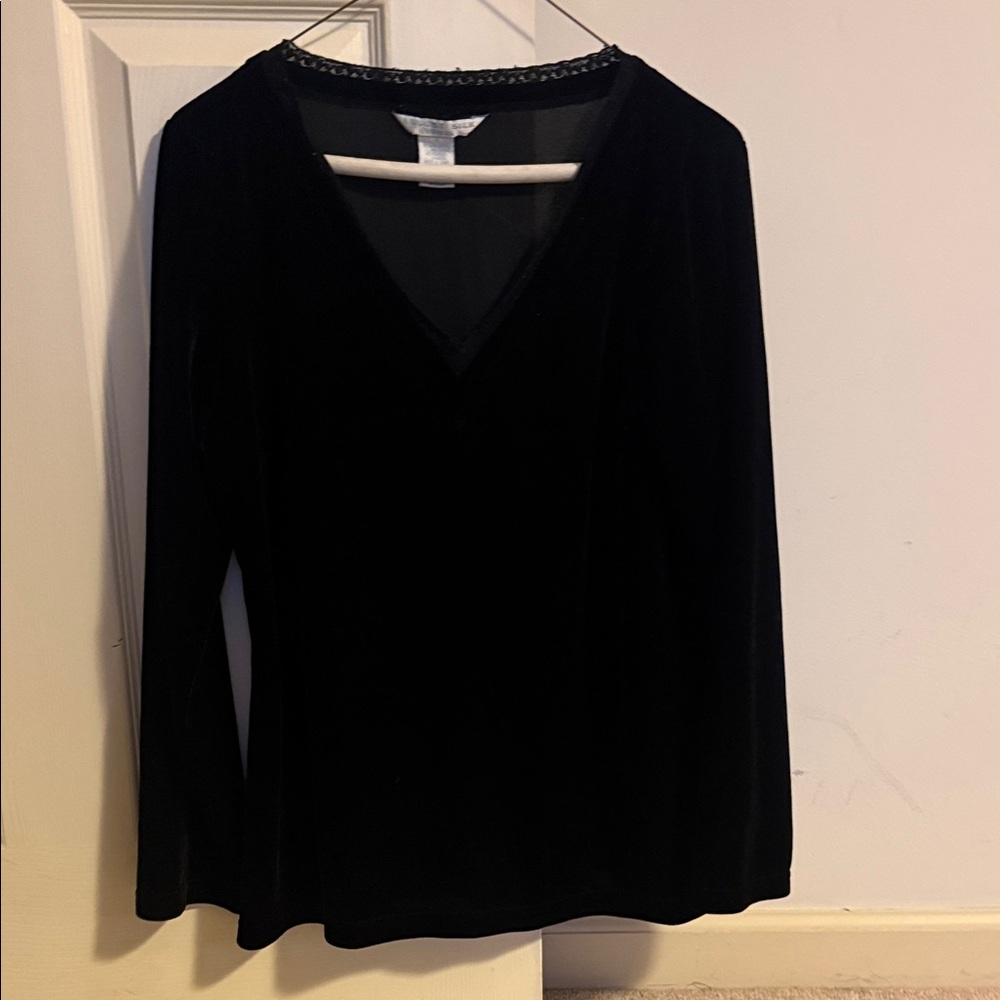August Kilk Black Velvet V-Neck Long Sleeve Top vintage